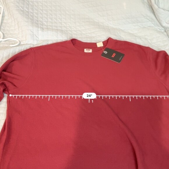 Levi's mens long sleeves t-shirt, New with Tag, red sizeXL - Picture 8 of 8